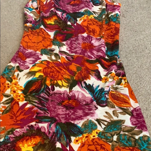 Floral forever 21 dress - Picture 6 of 6